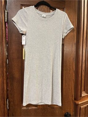 Wilfred Simple Crewneck T-Shirt Dress - Light Heather Gray